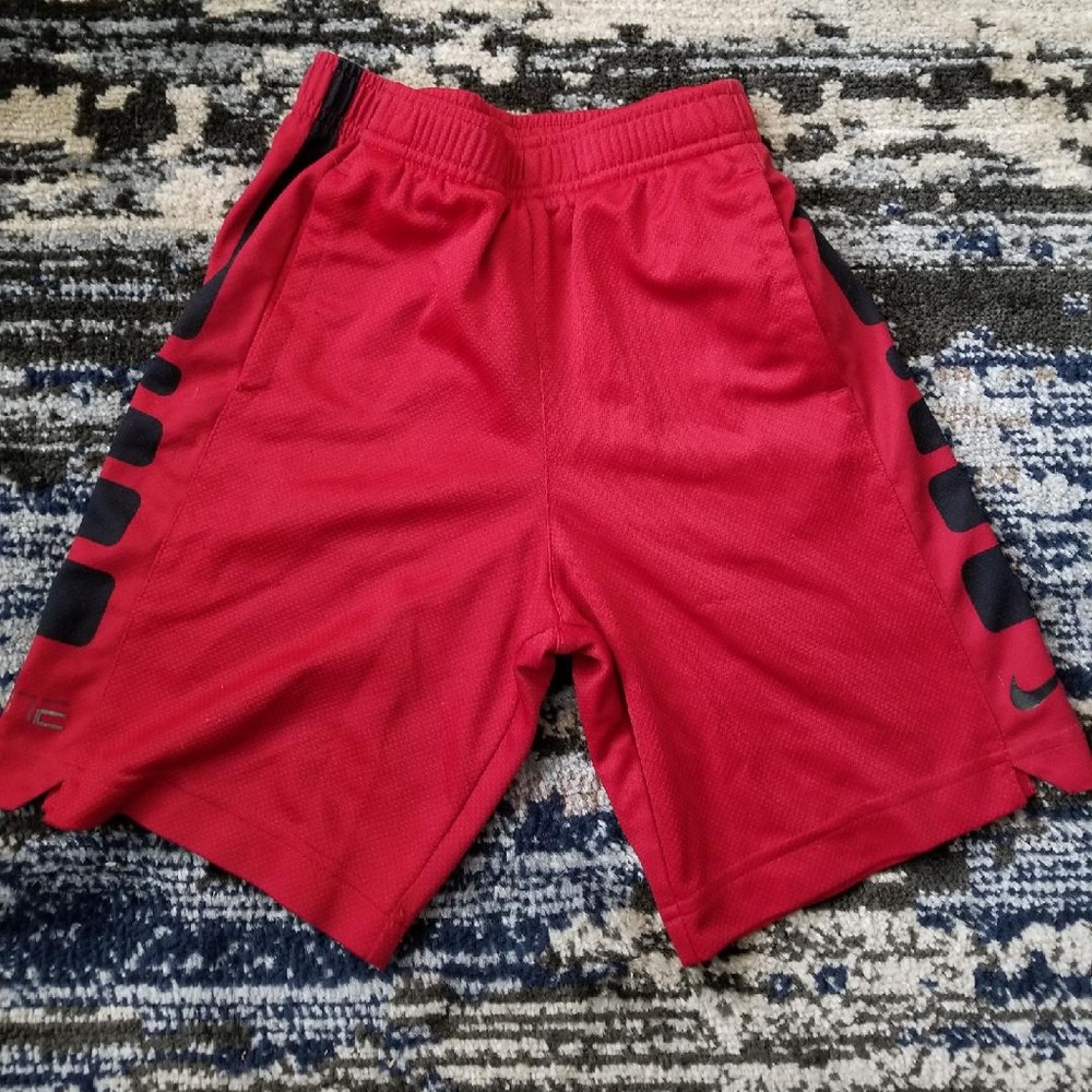 Nike Elite Stripe Shorts